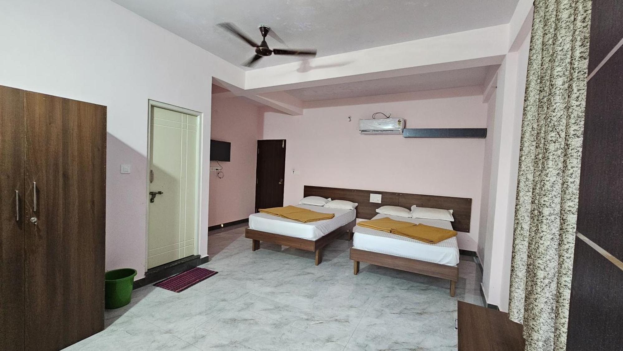 Golden Palace Residency Belagula Exterior photo